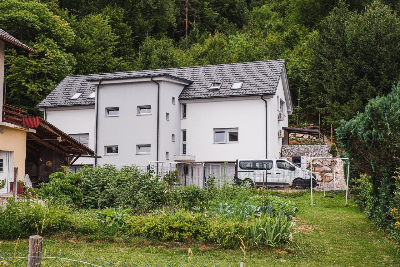 Apartments Rozalija Preddvor Exteriör bild