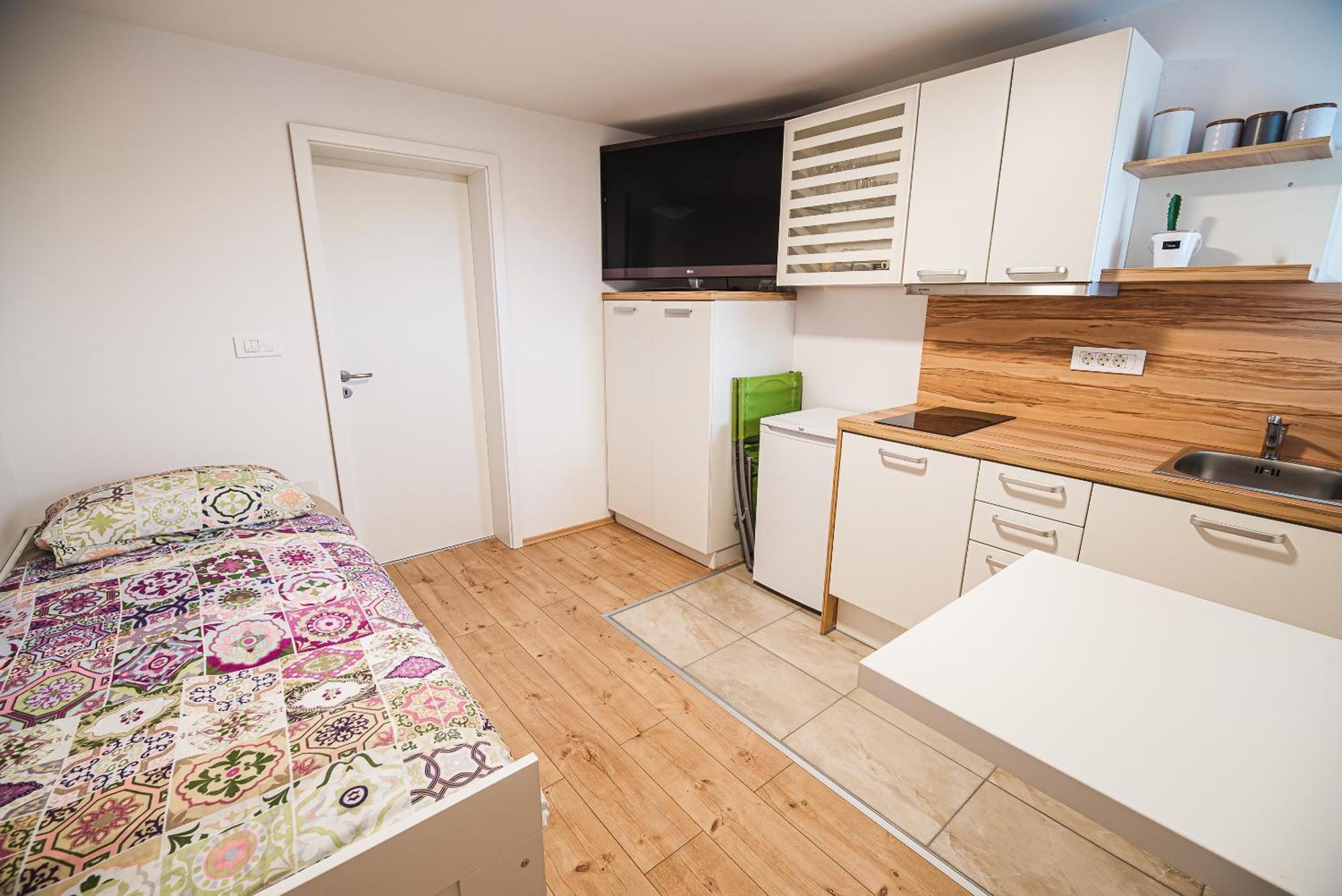 Apartments Rozalija Preddvor Rum bild